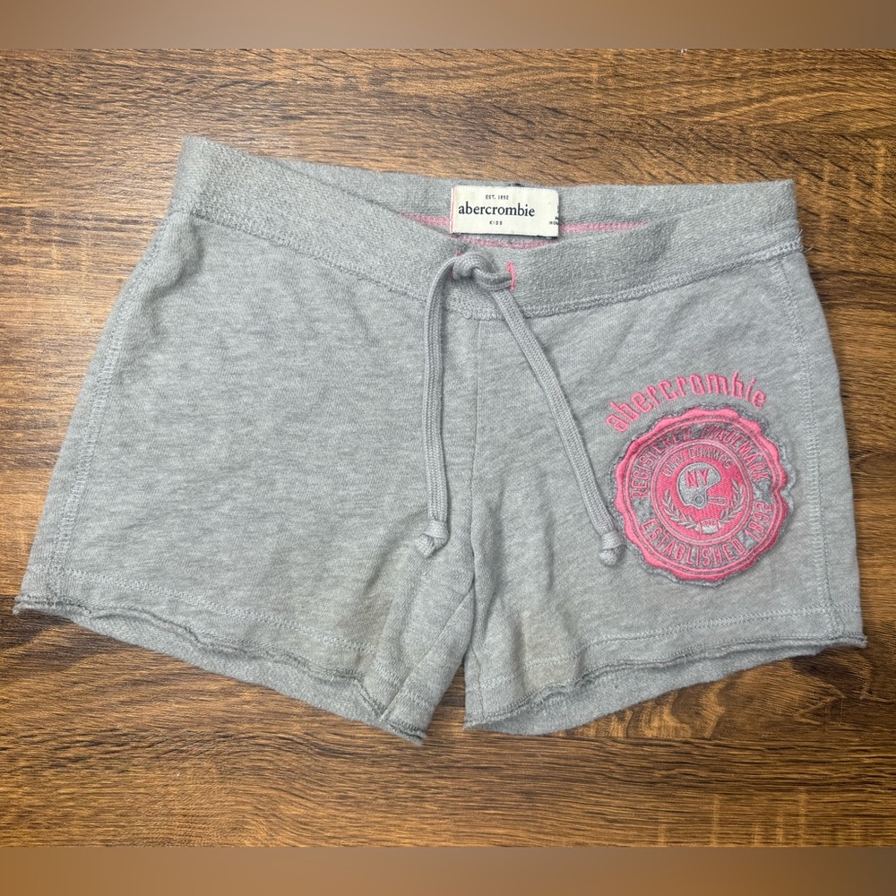 Y2K Abercrombie kids grey athletic shorts size small